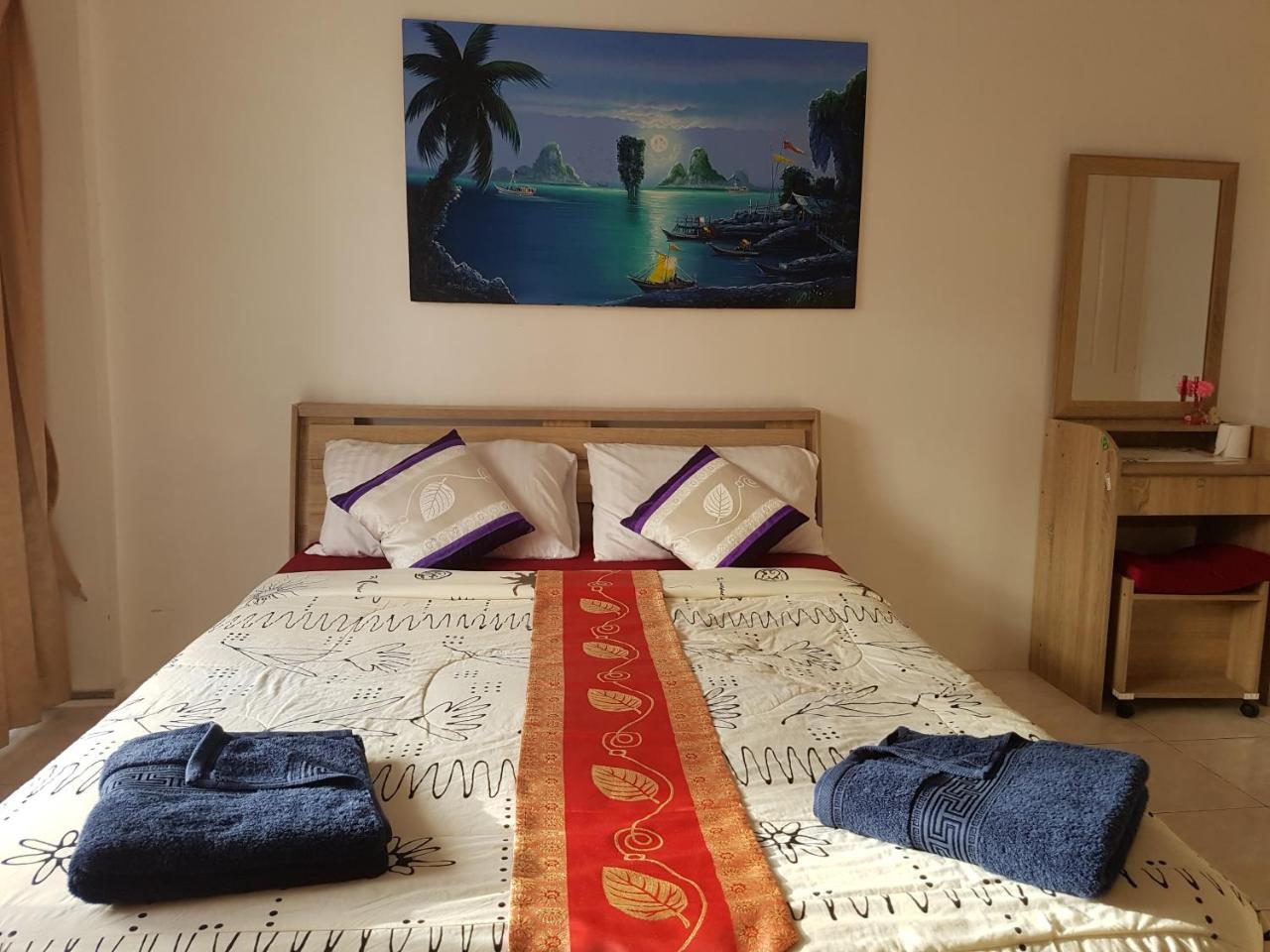 Sunshine Guesthouse Patong ภายนอก รูปภาพ
