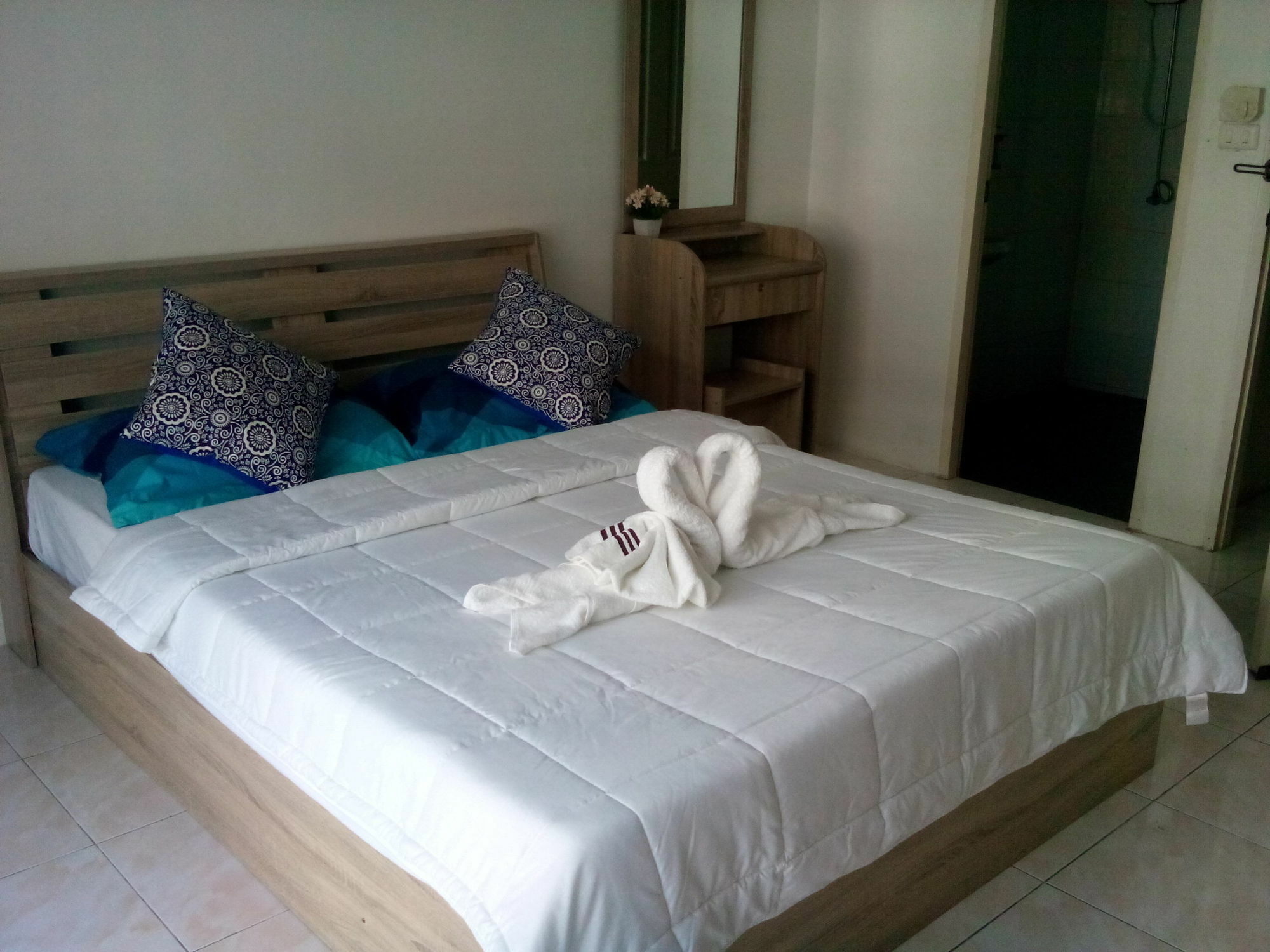 Sunshine Guesthouse Patong ภายนอก รูปภาพ