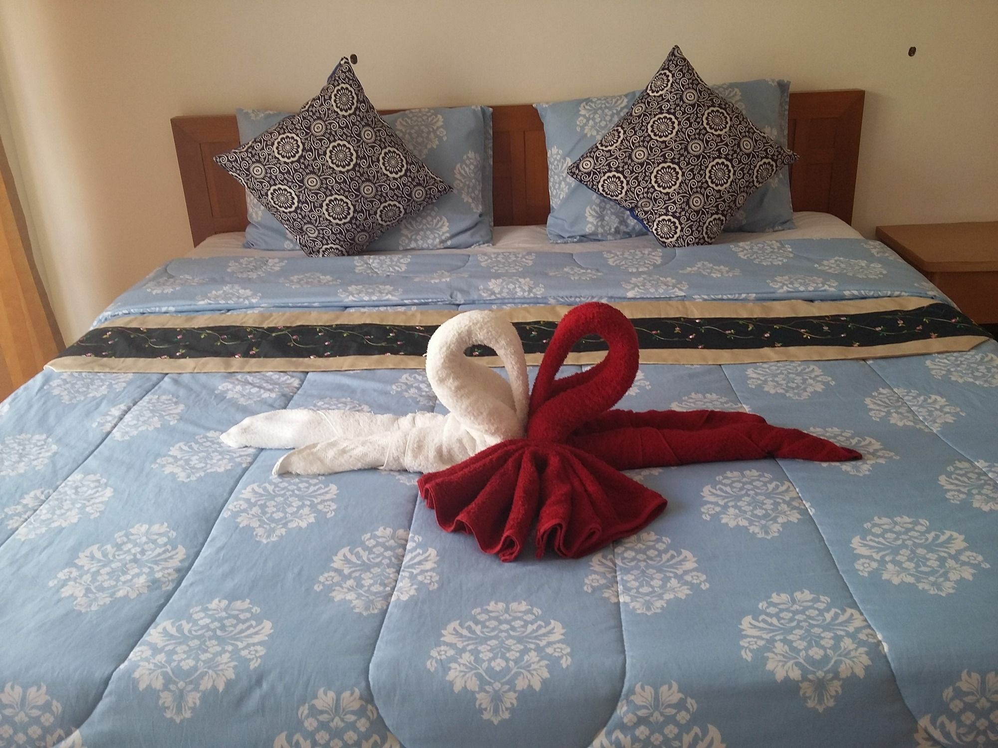 Sunshine Guesthouse Patong ภายนอก รูปภาพ